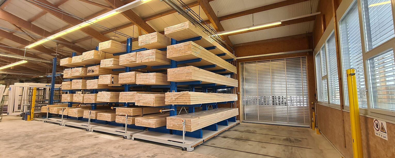 [Translate "Slovenia"] Mobile cantilever racking