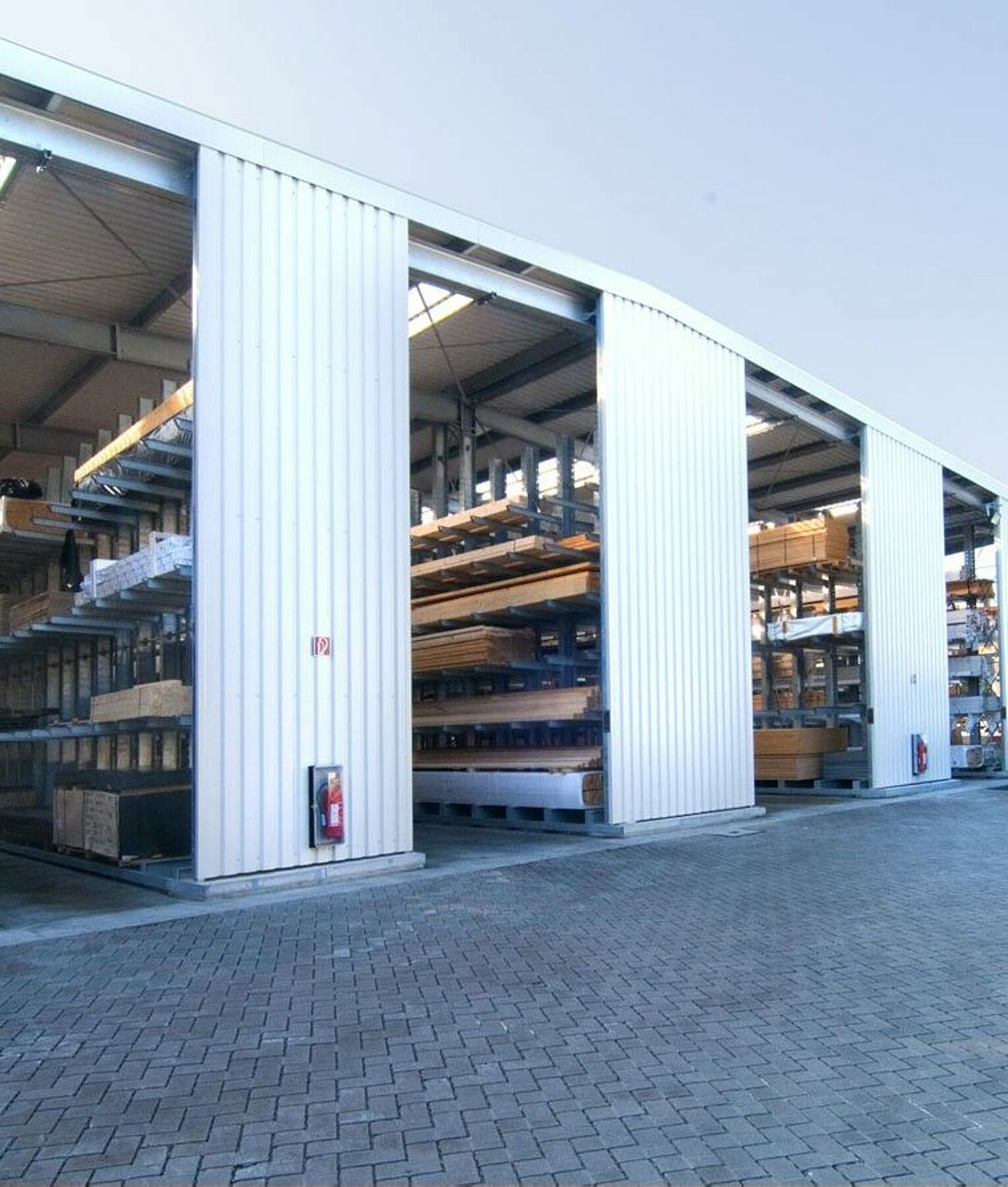 [Translate "Slovenia"] Rack-clad warehouse Cantilever racking