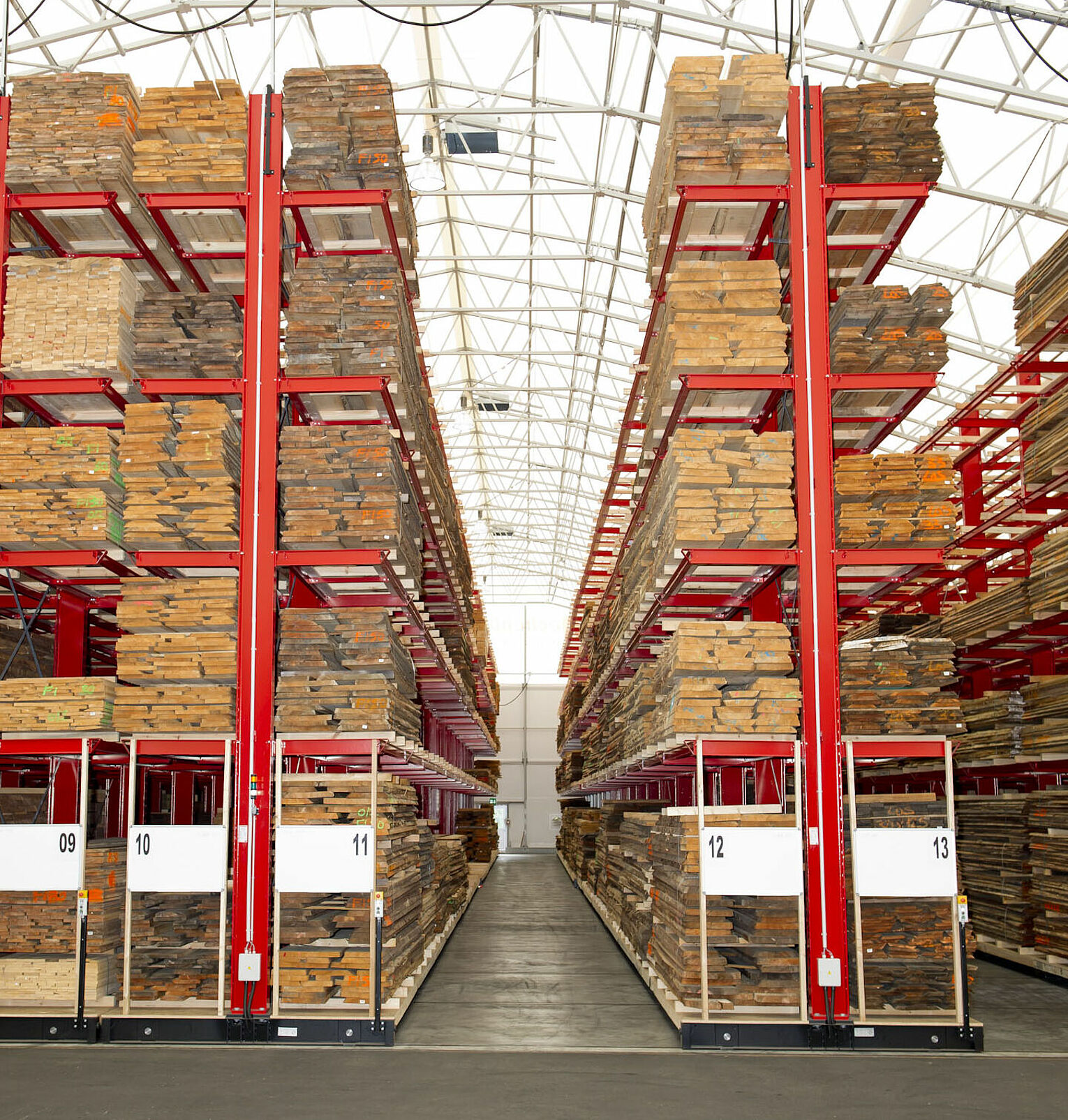 [Translate "Slovenia"] Cantilever racking timber trade