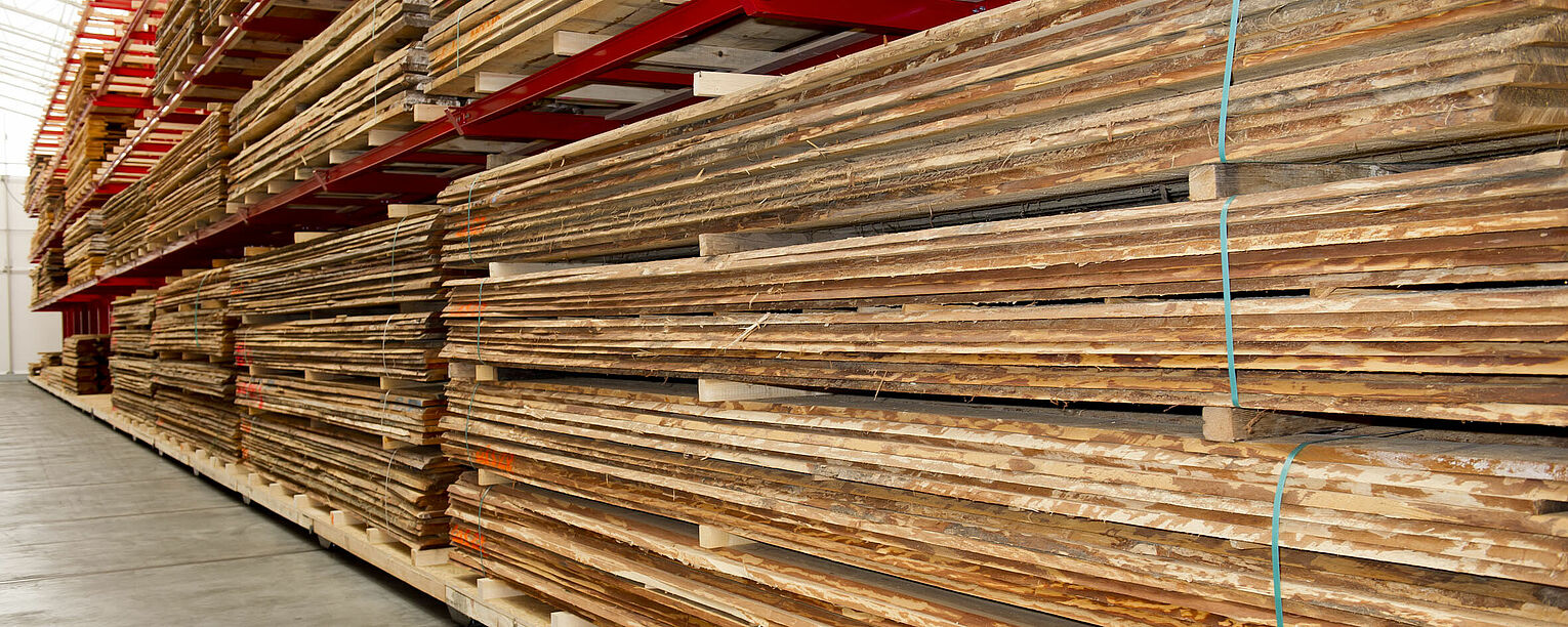 [Translate "Slovenia"] Cantilever racking timber trade