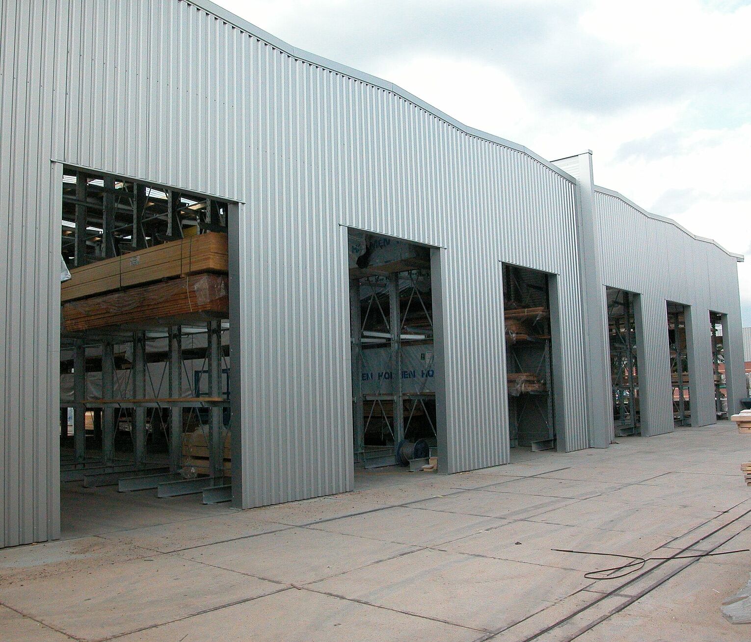 [Translate "Slovenia"] Rack-clad warehouse Cantilever racking