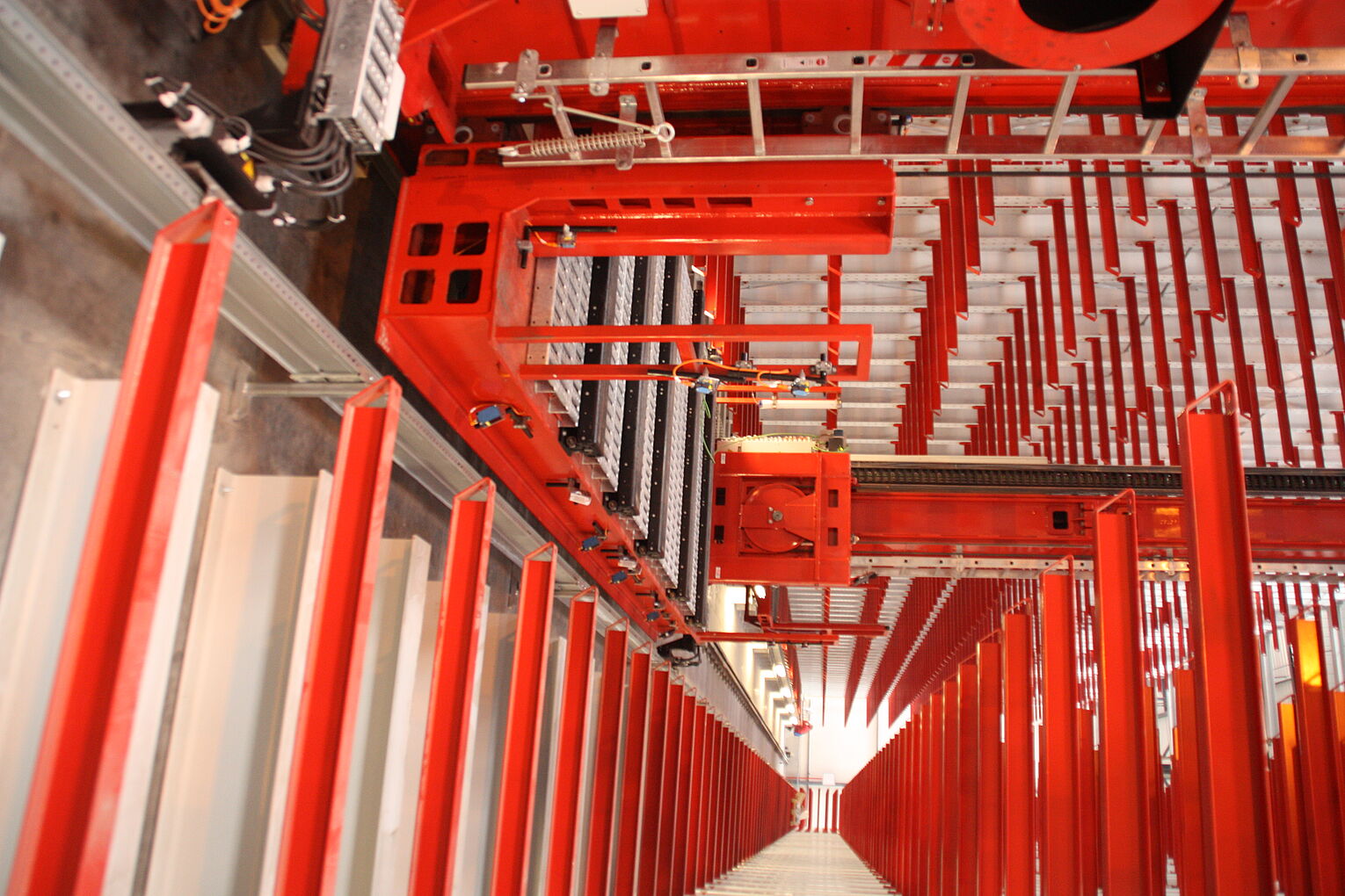 [Translate "Slovenia"] Cantilever racking system by OHRA