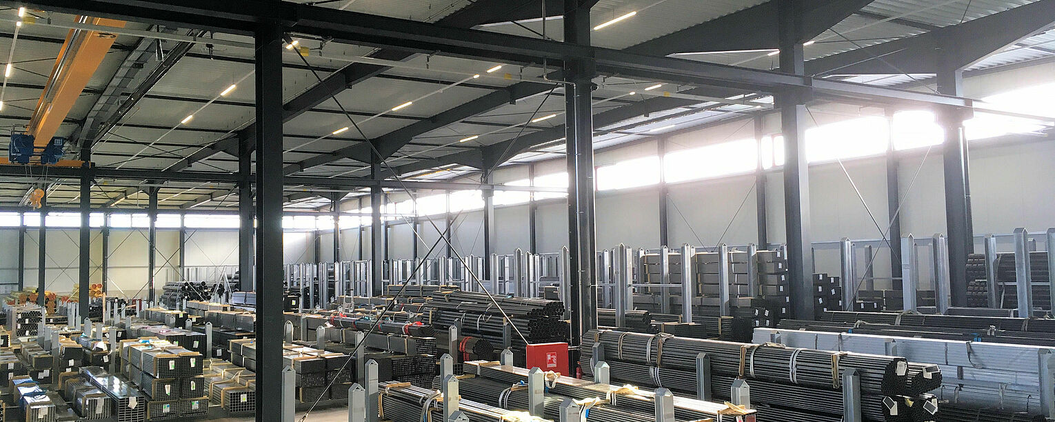 [Translate "Slovenia"] Cantilever racking Industry solution