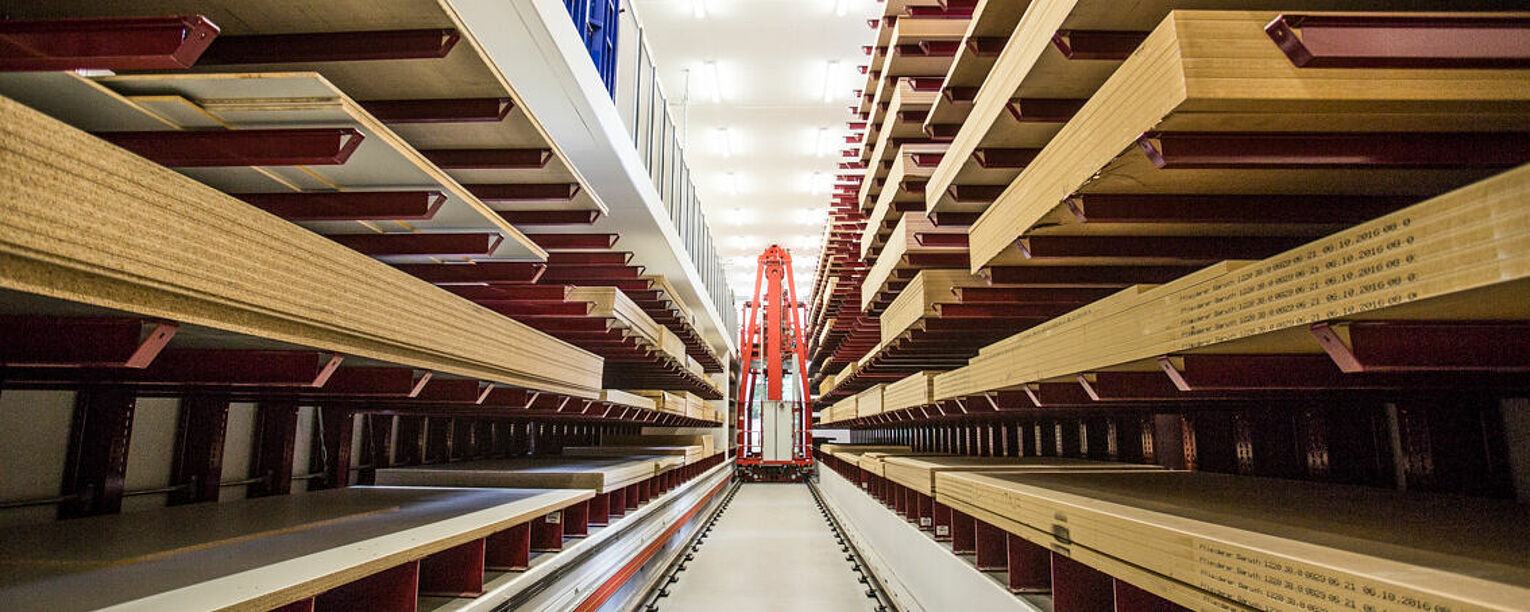 [Translate "Slovenia"] Cantilever racking timber trade