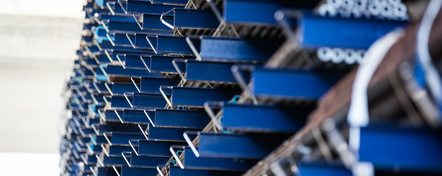 [Translate "Slovenia"] Cantilever racking Industry solution