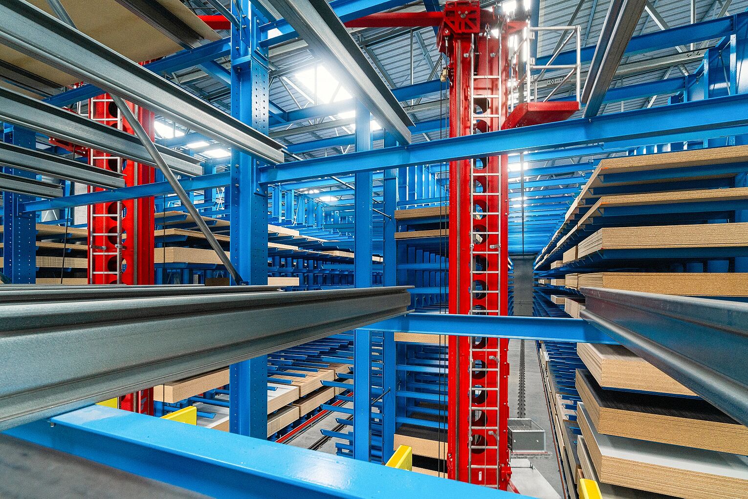 [Translate "Slovenia"] Cantilever racking